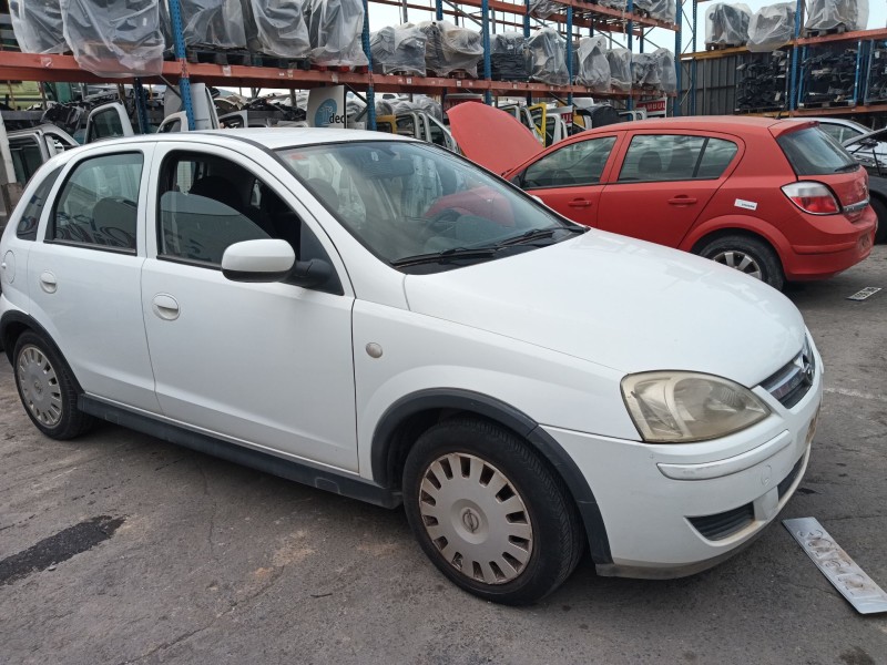 opel corsa c (x01) del año 2004
