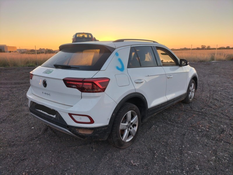 volkswagen t-roc (a11, d11) del año 2023
