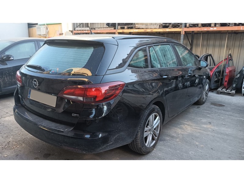 opel astra k sports tourer (b16) del año 2017