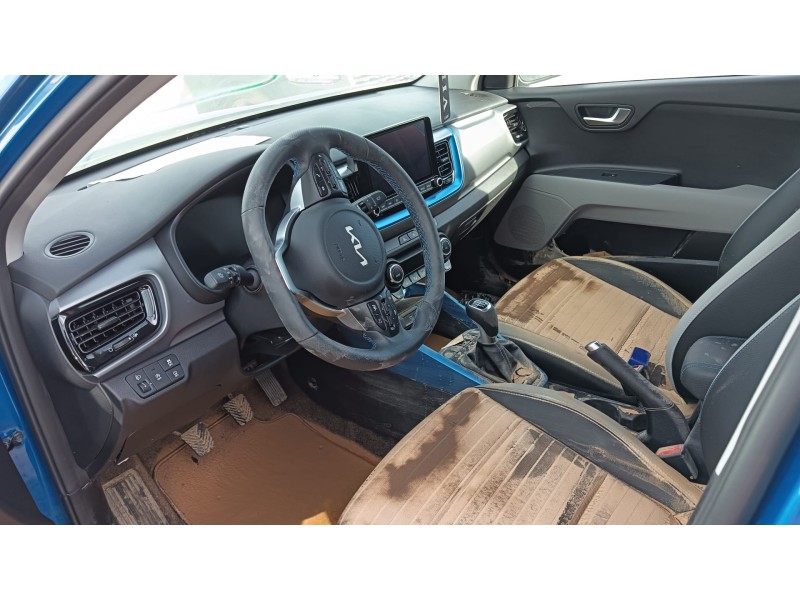 kia stonic (yb) del año 2024