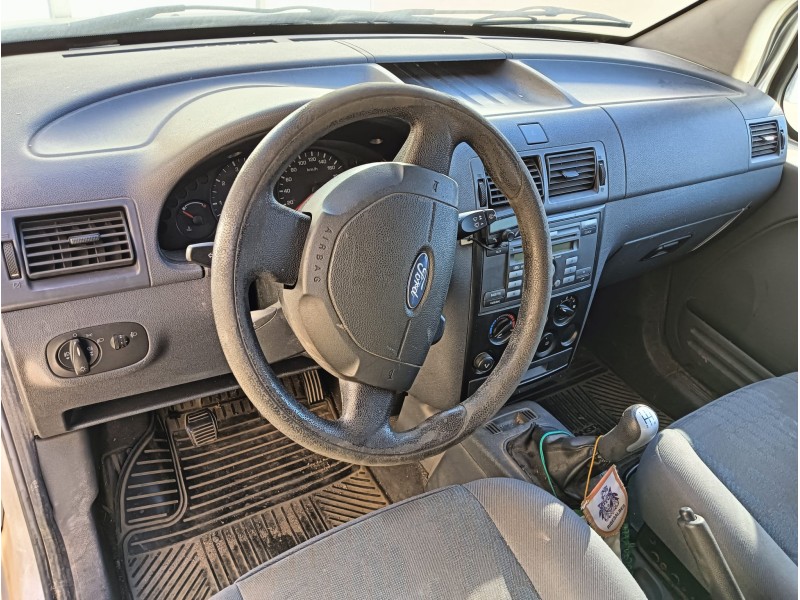 ford tourneo connect del año 2007