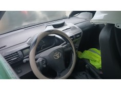 toyota iq (_j1_) del año 2010 2