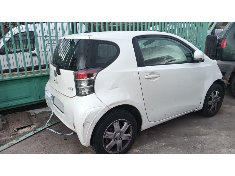 toyota iq (_j1_) del año 2010