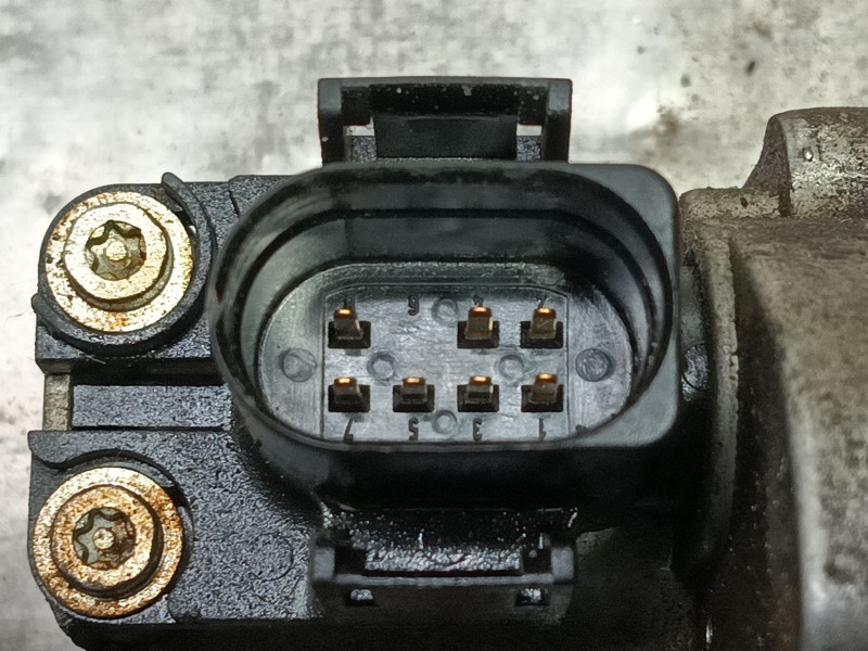 Recambio de caja mariposa para audi a4 b5 (8d2) 1.8 referencia OEM IAM 58133063  