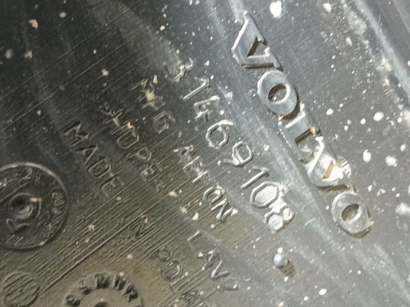 Recambio de apoyabrazos central para volvo xc40 (536) t3 referencia OEM IAM   