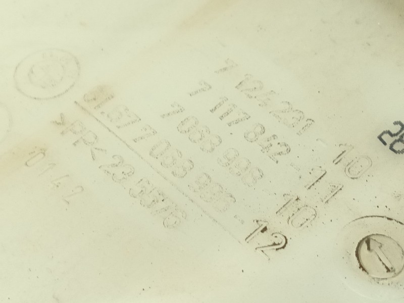 Recambio de deposito limpia para bmw 3 (e90) 320 d referencia OEM IAM 61677238668 712423110 