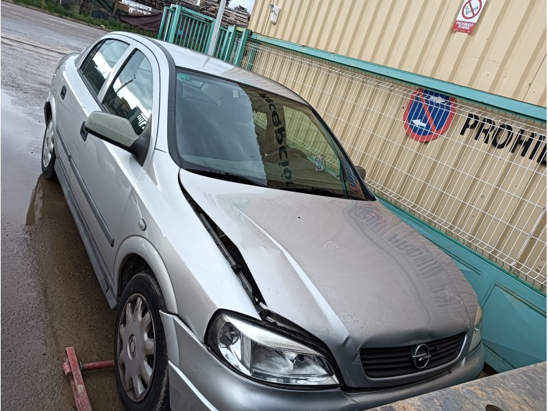 opel astra g sedán (t98) del año 2001