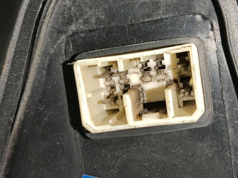 Recambio de retrovisor izquierdo para kia sorento i (jc) 2.5 crdi referencia OEM IAM 876013E300XX  