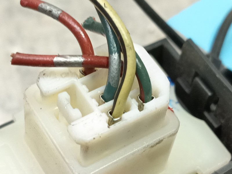 Recambio de mando elevalunas trasero izquierdo para toyota avensis sedán (_t25_) 1.8 (zzt251_) referencia OEM IAM 8481005050  