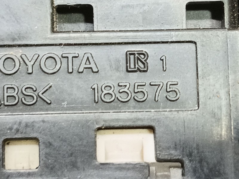 Recambio de mando retrovisor para toyota avensis sedán (_t25_) 1.8 (zzt251_) referencia OEM IAM 8487205010  