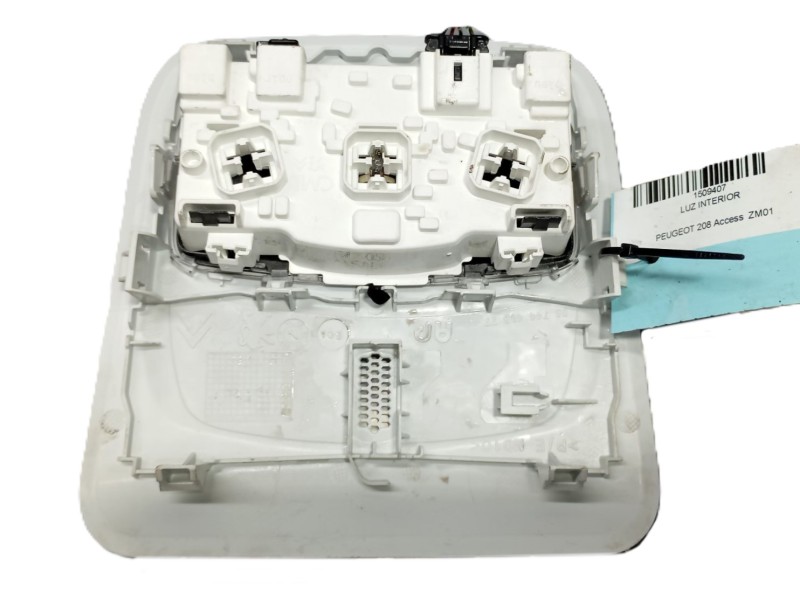Recambio de luz interior para peugeot 208 access referencia OEM IAM 96754056PR  