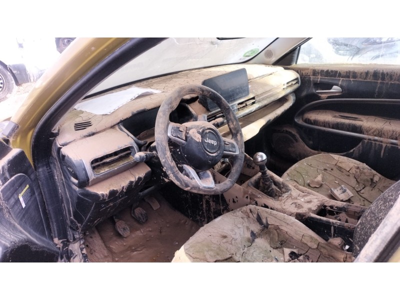 jeep avenger (j2) del año 2024