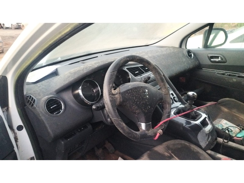 peugeot 5008 (0u_, 0e_) del año 2012