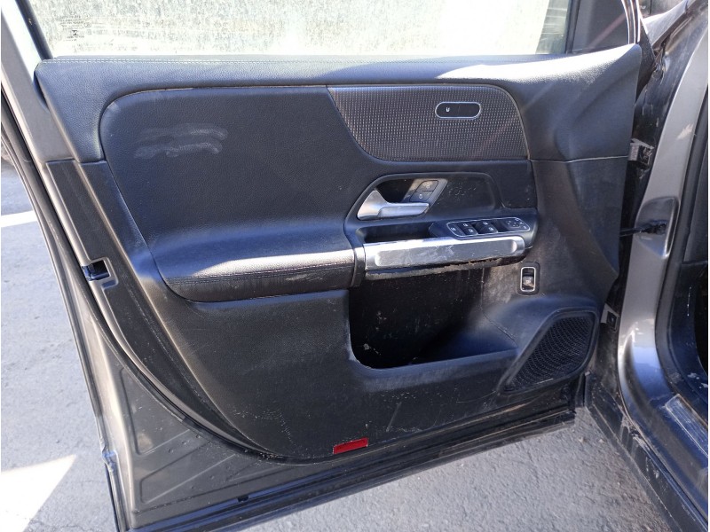 Recambio de guarnecido puerta delantera izquierda para mercedes-benz glb (x247) glb 200 d (247.612) referencia OEM IAM   