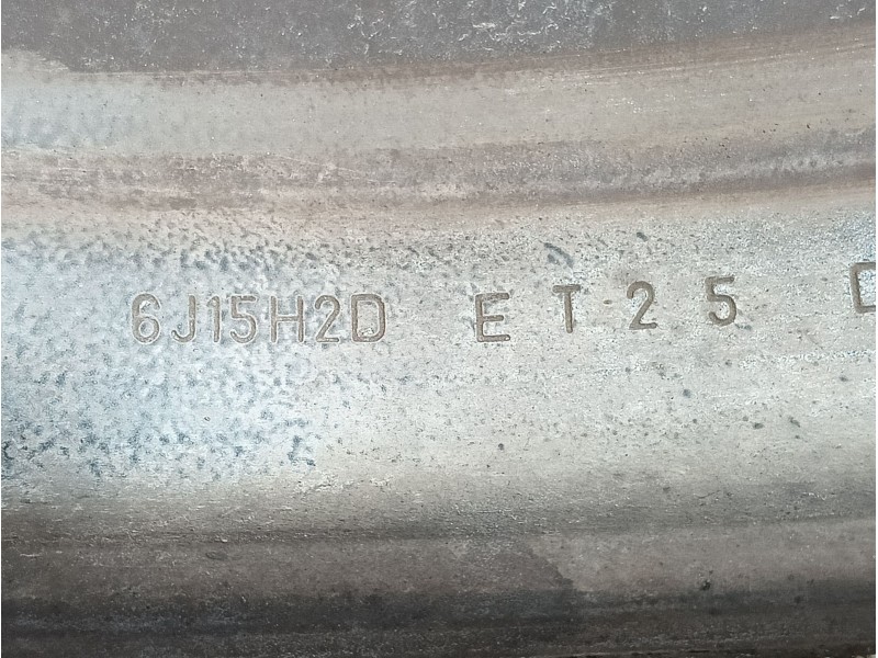 Recambio de llanta para nissan terrano ii (r20) 2.7 td 4wd referencia OEM IAM 403000F001 ET25 6J15H2D