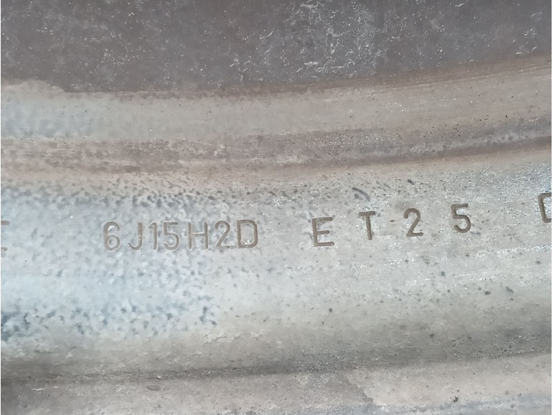Recambio de llanta para nissan terrano ii (r20) 2.7 td 4wd referencia OEM IAM 403000F001 ET25 6J15H2D