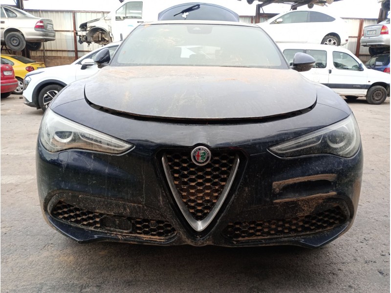 alfa romeo stelvio (949_) del año 2018