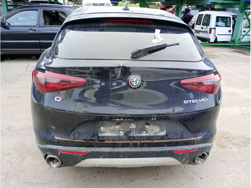 alfa romeo stelvio (949_) del año 2018