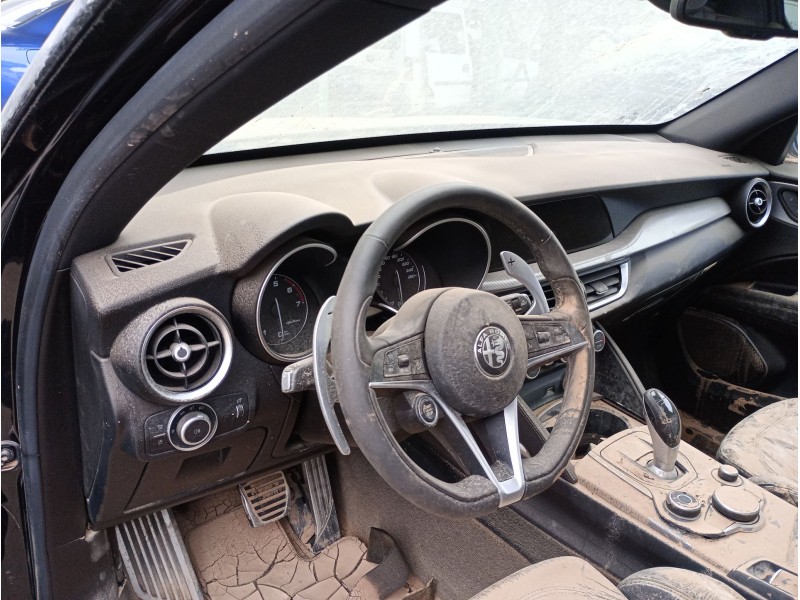 alfa romeo stelvio (949_) del año 2018