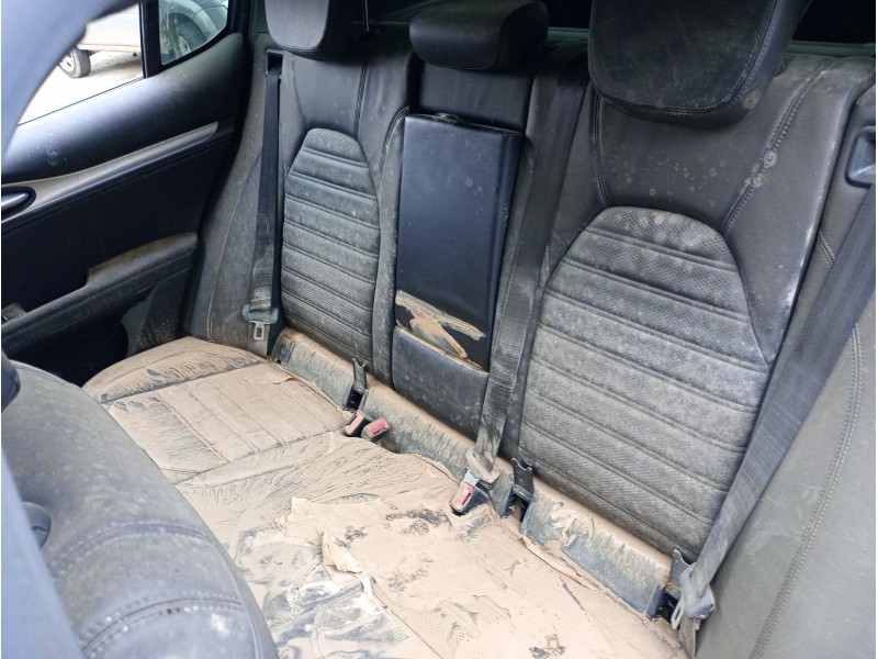 alfa romeo stelvio (949_) del año 2018