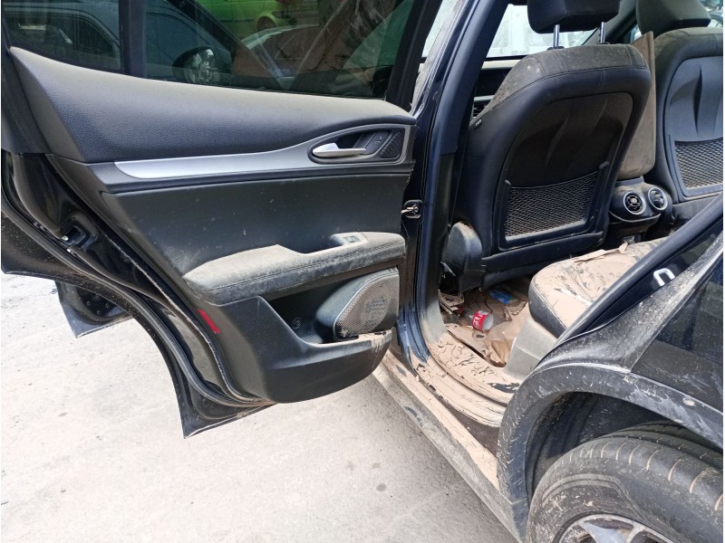 alfa romeo stelvio (949_) del año 2018