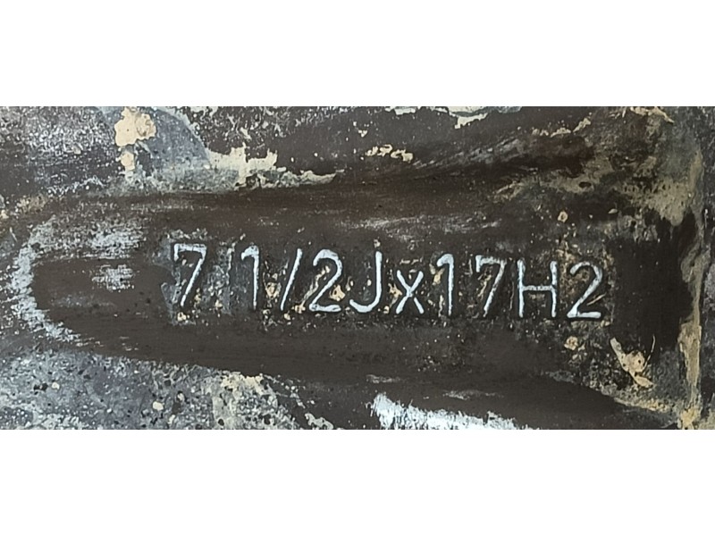 Recambio de llanta para bmw 3 (f30, f80) 318 d referencia OEM IAM 6796244 IS37 7 1/2Jx17H2