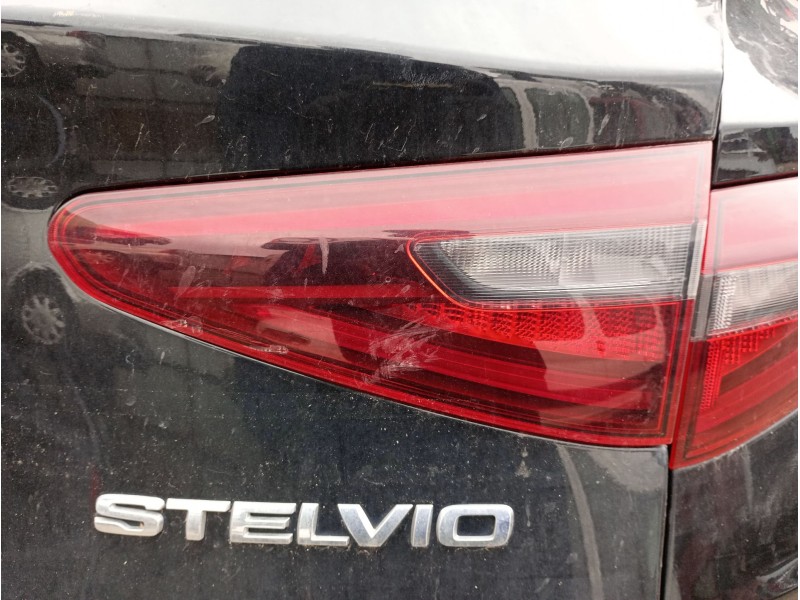 Recambio de piloto trasero derecho interior para alfa romeo stelvio (949_) 2.0 q4 (949.axa2a) referencia OEM IAM   