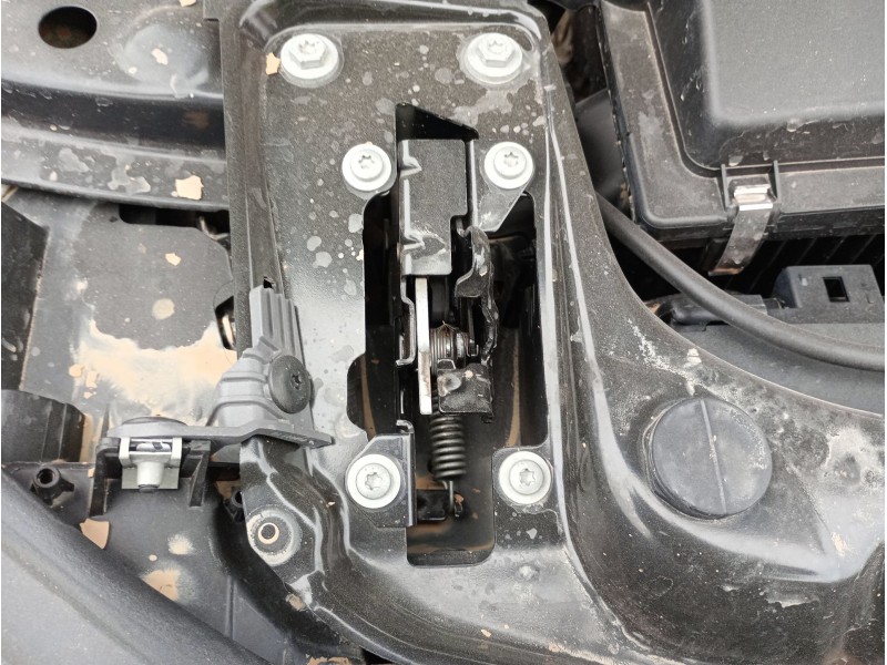 Recambio de cerradura capot para bmw 1 (f20) 118 i referencia OEM IAM   