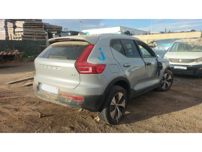 volvo xc40 (536) del año 2024