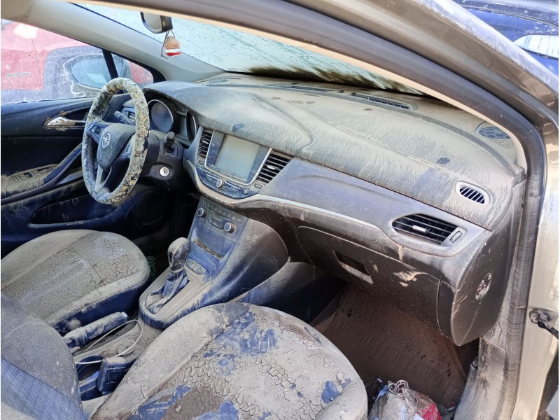 opel astra k sports tourer (b16) del año 2016