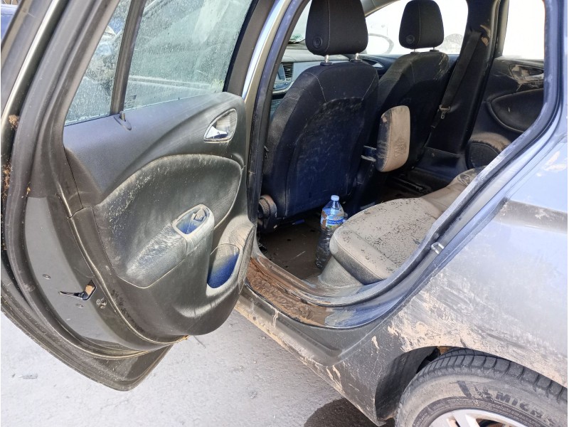 opel astra k sports tourer (b16) del año 2016