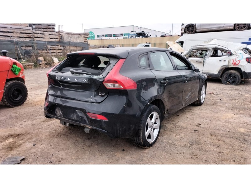 volvo v40 hatchback (525) del año 2016