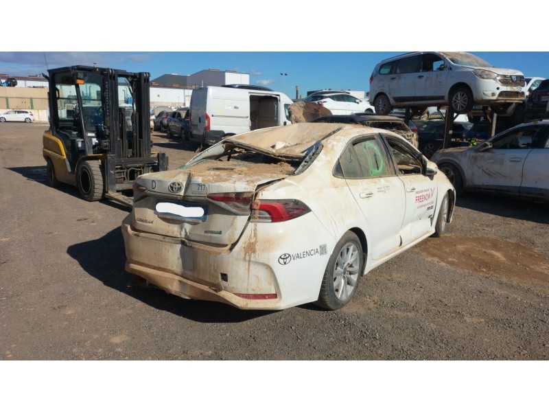 toyota corolla sedán (_e21_) del año 2023