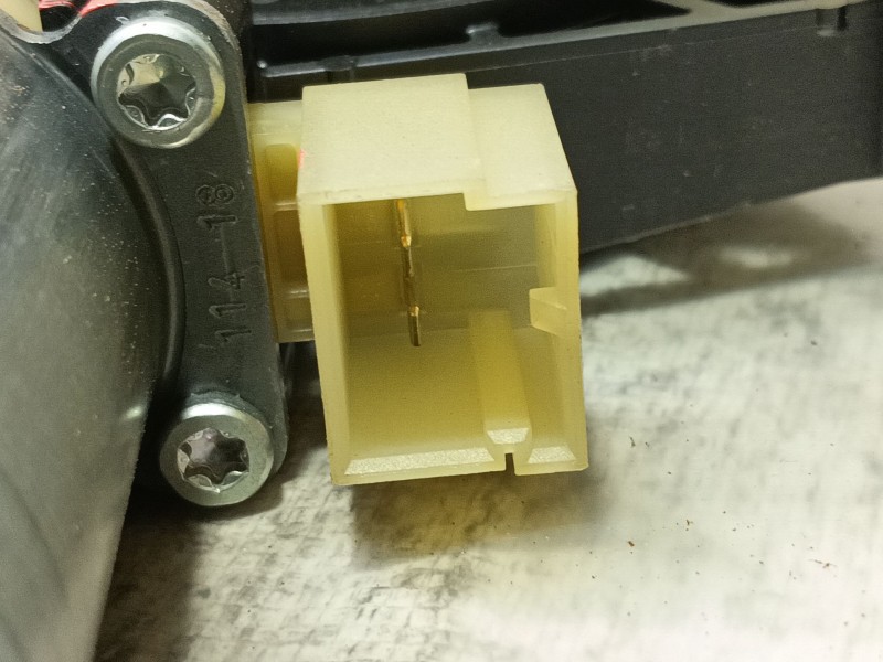 Recambio de elevalunas delantero derecho para seat leon (5f1) 1.4 tsi referencia OEM IAM 5Q0959802B 0130822716 