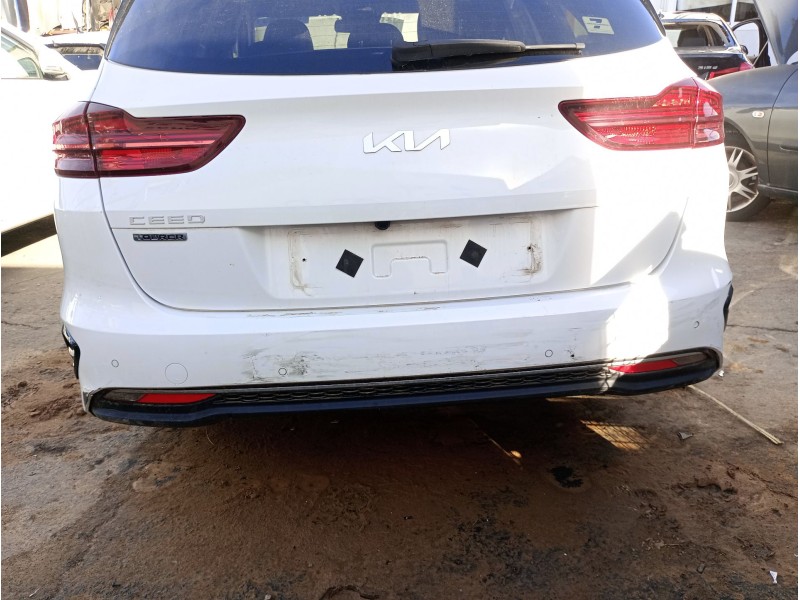Recambio de paragolpes trasero para kia ceed tourer (cd) 1.0 t-gdi referencia OEM IAM 86610J7300  