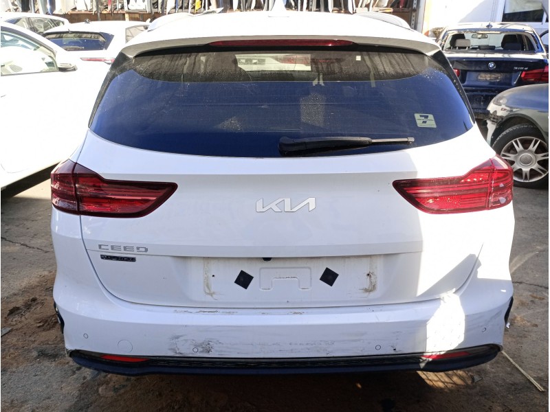 Recambio de porton trasero para kia ceed tourer (cd) 1.0 t-gdi referencia OEM IAM 73700J7200  