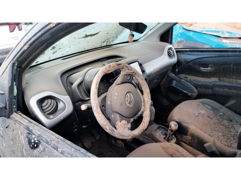 toyota aygo (_b4_) del año 2016