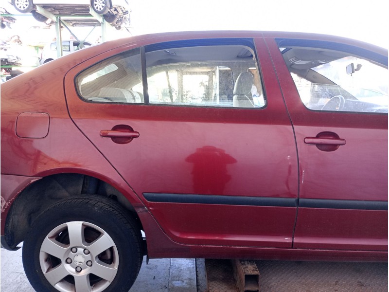 Recambio de puerta trasera derecha para skoda octavia ii (1z3) 2.0 tdi 16v referencia OEM IAM 1Z5833056  