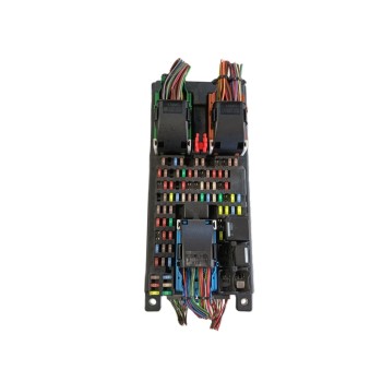 CAJA RELES / FUSIBLES LR029577 3521AT510A 
