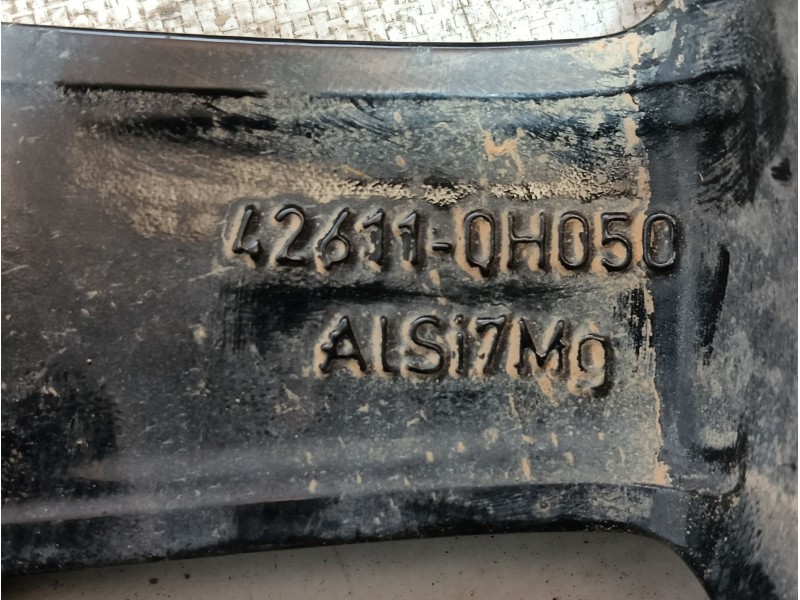 Recambio de llanta para toyota aygo (_b4_) 1.0 (kgb40) referencia OEM IAM 42611QH050 ET35 J15x4 1/2J