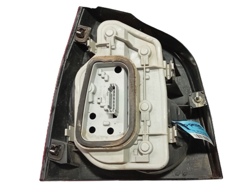 Recambio de piloto trasero derecho para volkswagen polo iv (9n_, 9a_) 1.4 16v referencia OEM IAM 6Q6945096G  