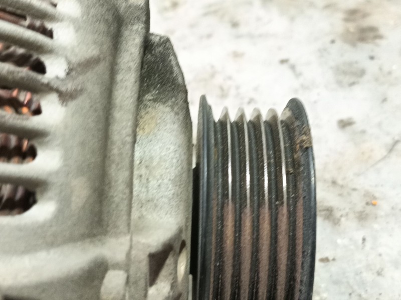 Recambio de alternador para toyota carina e vi (_t19_) 1.6 (at190) referencia OEM IAM 2706002060  