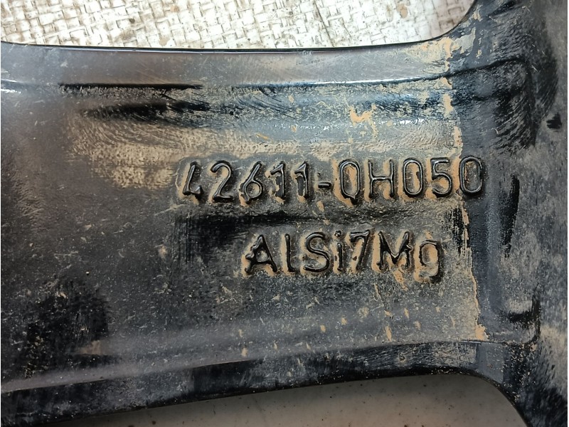 Recambio de llanta para toyota aygo (_b4_) 1.0 (kgb40) referencia OEM IAM 426110H050 ET35 J15x4 1/2J