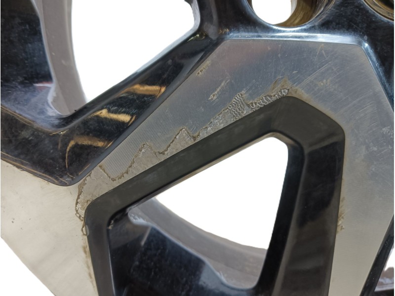 Recambio de llanta para toyota aygo (_b4_) 1.0 (kgb40) referencia OEM IAM 426110H050 ET35 J15x4 1/2J