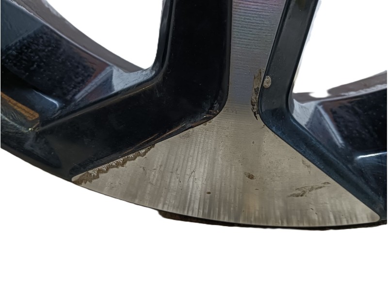 Recambio de llanta para toyota aygo (_b4_) 1.0 (kgb40) referencia OEM IAM 426110H050 ET35 J15x4 1/2J