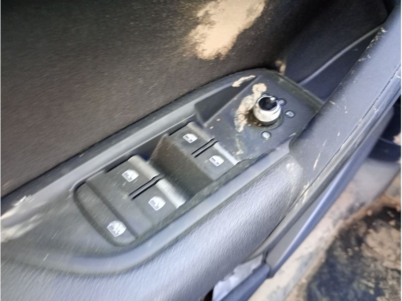 Recambio de mando elevalunas delantero izquierdo para audi q5 (fyb, fyg) 35 tdi quattro referencia OEM IAM   