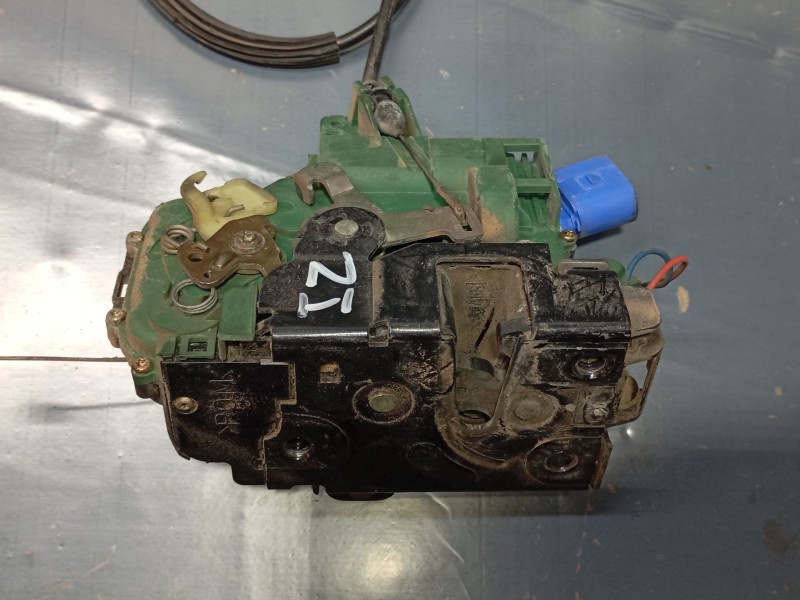 Recambio de cerradura puerta delantera izquierda para seat ibiza iii (6l1) 1.9 tdi referencia OEM IAM 3B1837015AQ  