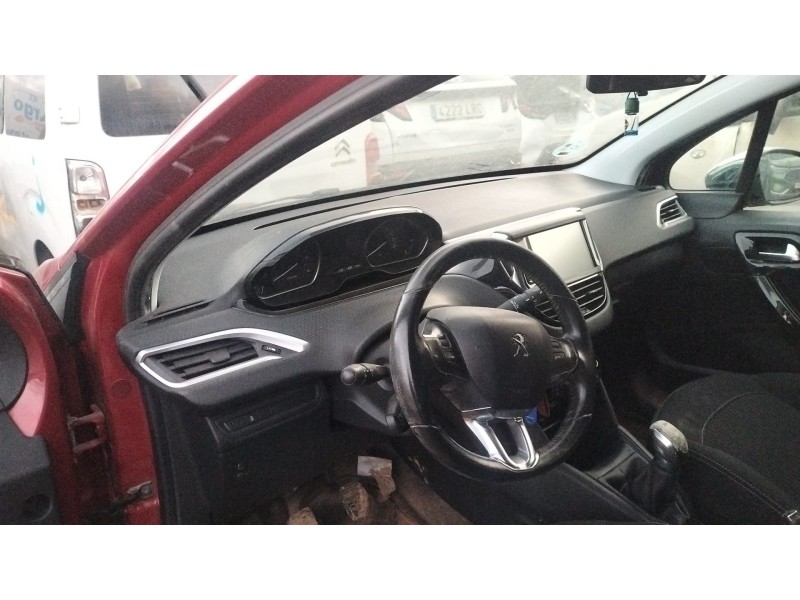 peugeot 208 i (ca_, cc_) del año 2017