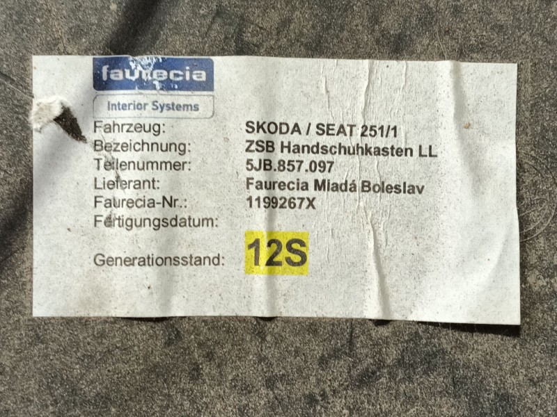 Recambio de guantera para seat toledo (kg3) style referencia OEM IAM   