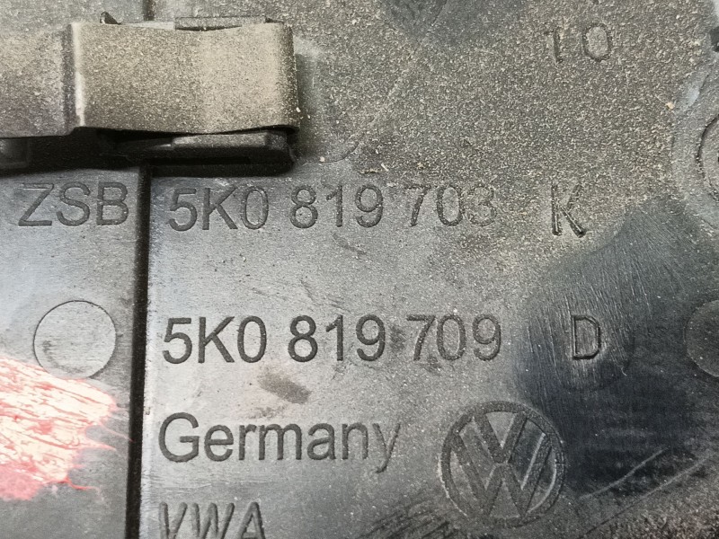 Recambio de rejilla aireadora para volkswagen golf vi (5k1) 1.6 tdi referencia OEM IAM   